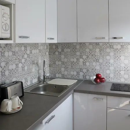 Aliz * 米什科尔茨